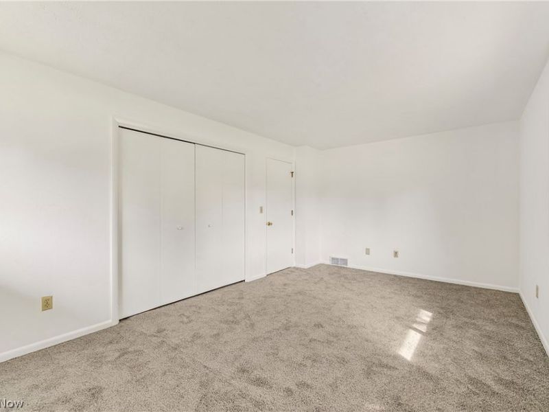 460 Long Street , Amherst, OH 44001 Photo 22