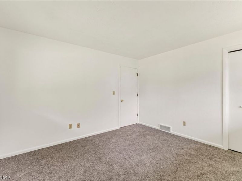 460 Long Street , Amherst, OH 44001 Photo 23