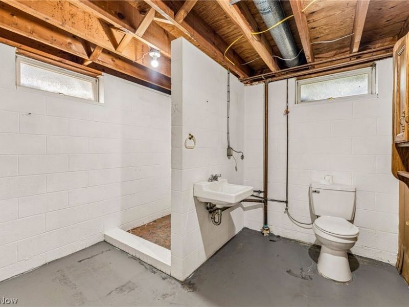 460 Long Street , Amherst, OH 44001 Photo 31