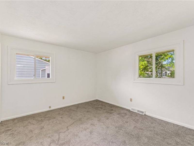 460 Long Street , Amherst, OH 44001 Photo 4