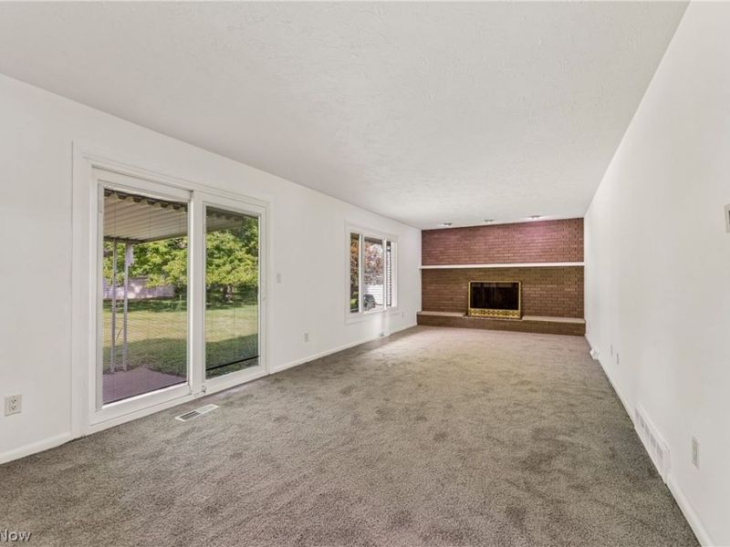 460 Long Street , Amherst, OH 44001 Photo 6