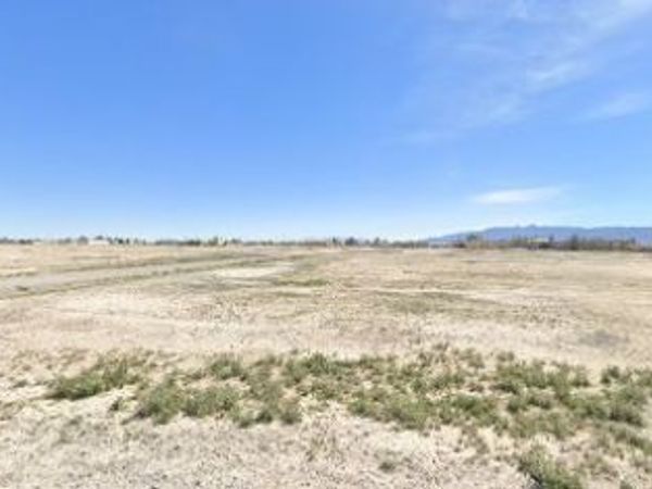 1001 E Hiawatha Street , Pahrump, NV 89048