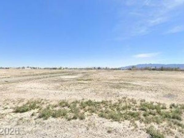 1001 E Hiawatha Street , Pahrump, NV 89048