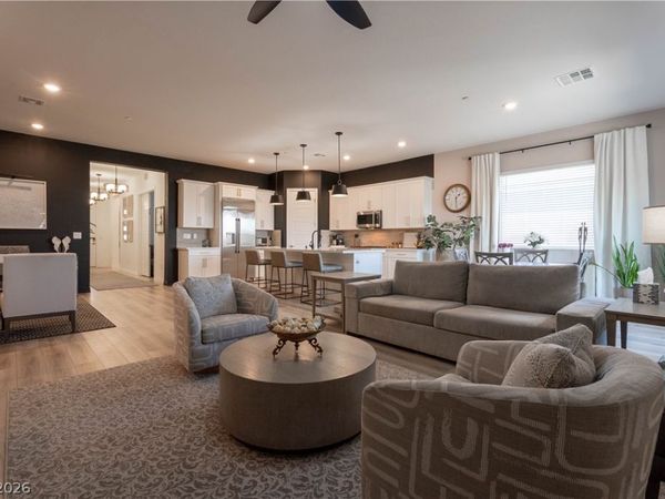 924 Calluna Hills Lane, Las Vegas, NV 89138