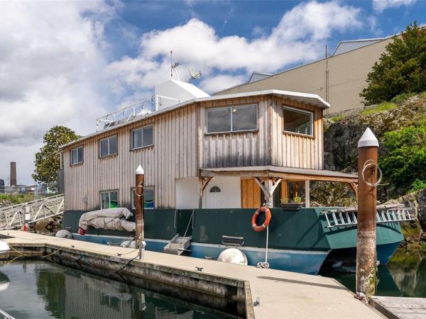 1810B Store St, Unit #14, Victoria, BC V8T 4R4