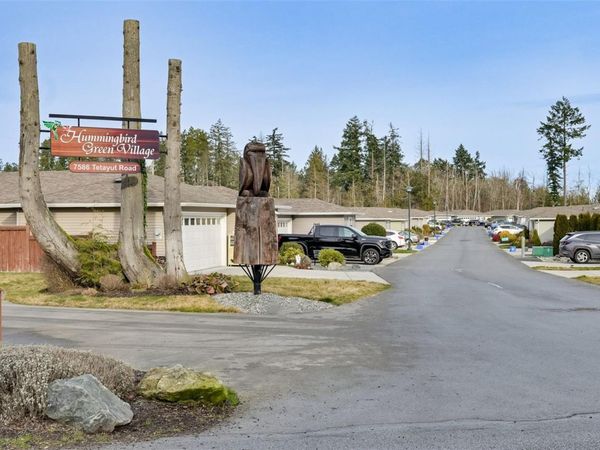 7586 Tetayut Rd, Unit #52, Central Saanich, BC V8M 0B4