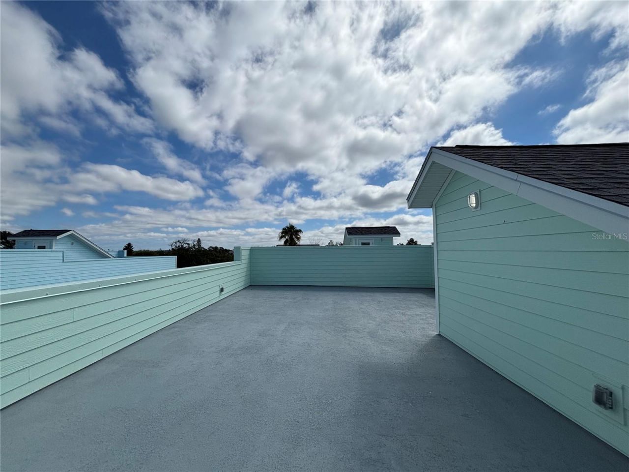 709 Gulf Boulevard, Indian Rocks Beach, FL 33785 Photo