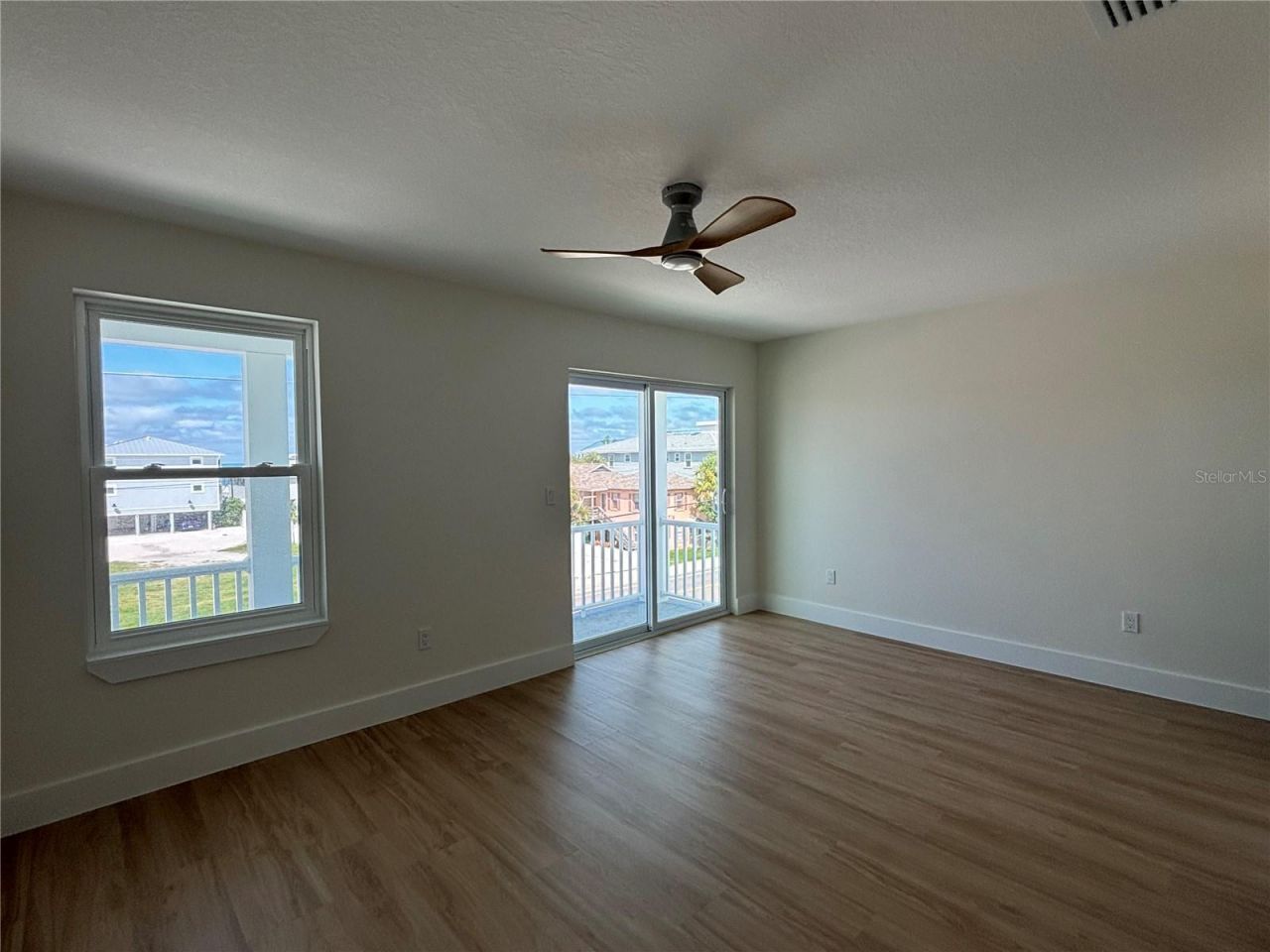 709 Gulf Boulevard, Indian Rocks Beach, FL 33785 Photo
