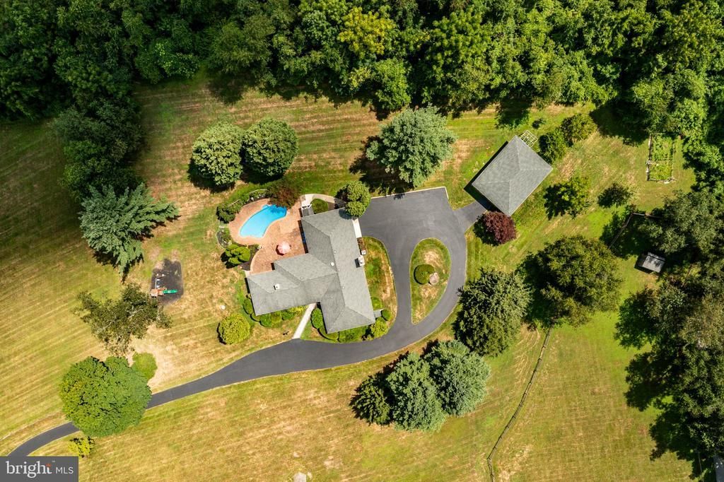 954 SAINT MATTHEWS ROAD , CHESTER SPRINGS, PA 19425