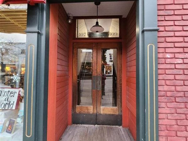 309 E Lake Street, Unit 4, Petoskey, MI 49770