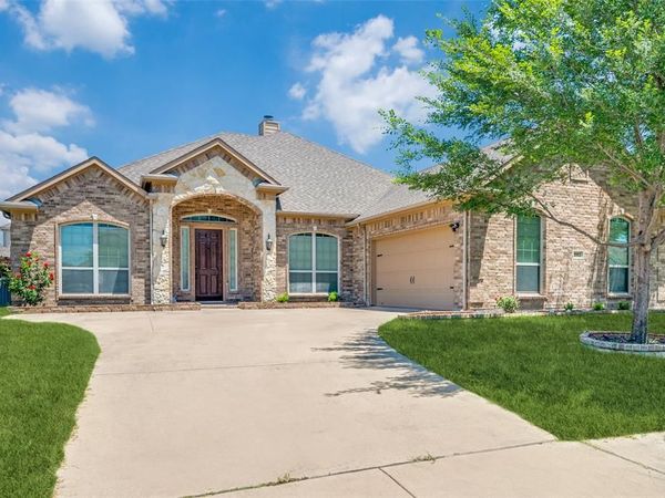 2812 Pino, Grand Prairie, TX 75054