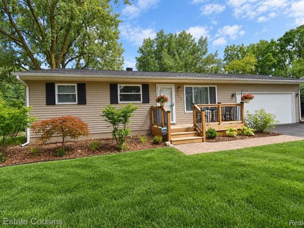 303 Park Lane, Linden, Mi 48451
