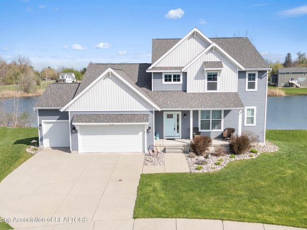 612 Launch Point Drive, Perry, MI 48872