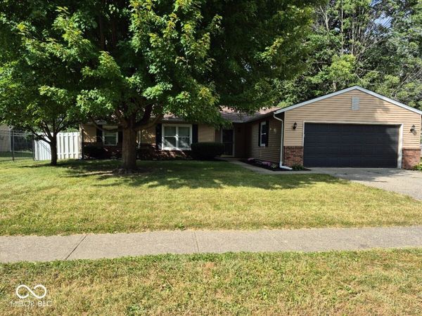 4210 Oil Creek Drive , Indianapolis, IN 46268