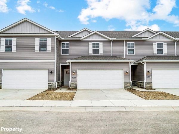 1382 Marinelli Drive E, Columbus, OH 43228