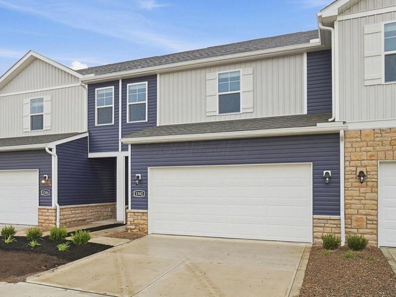 1382 Marinelli Drive E, Columbus, OH 43228 Photo 3