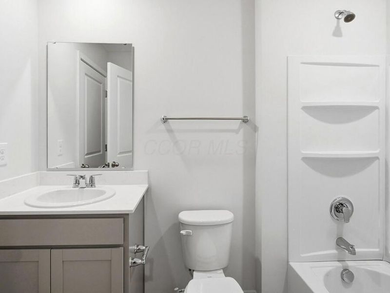 1382 Marinelli Drive E, Columbus, OH 43228 Photo 30