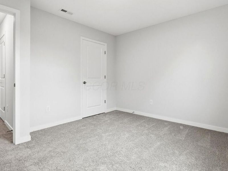 1382 Marinelli Drive E, Columbus, OH 43228 Photo 35