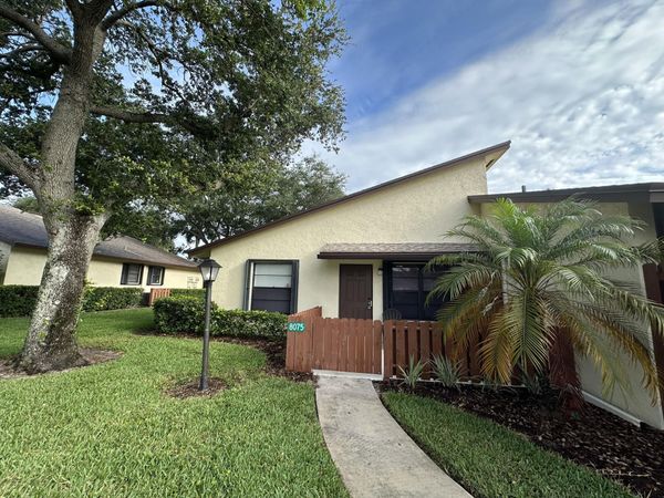 8075 SE VILLA Circle, Hobe Sound, FL 33455