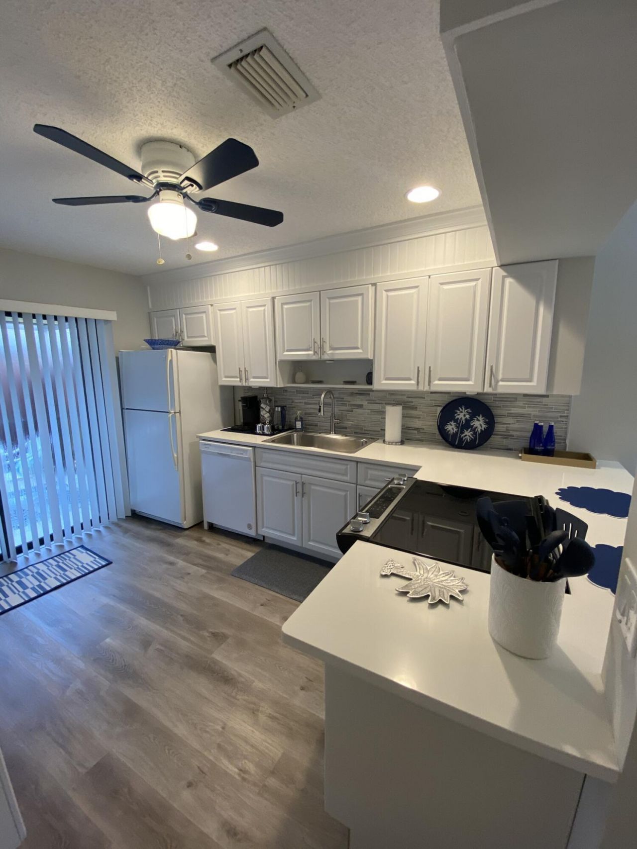 8075 SE Villa Circle, Hobe Sound, FL 33455 Photo