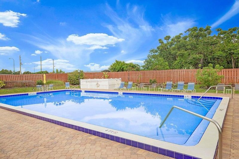 8075 SE Villa Circle, Hobe Sound, FL 33455 Photo