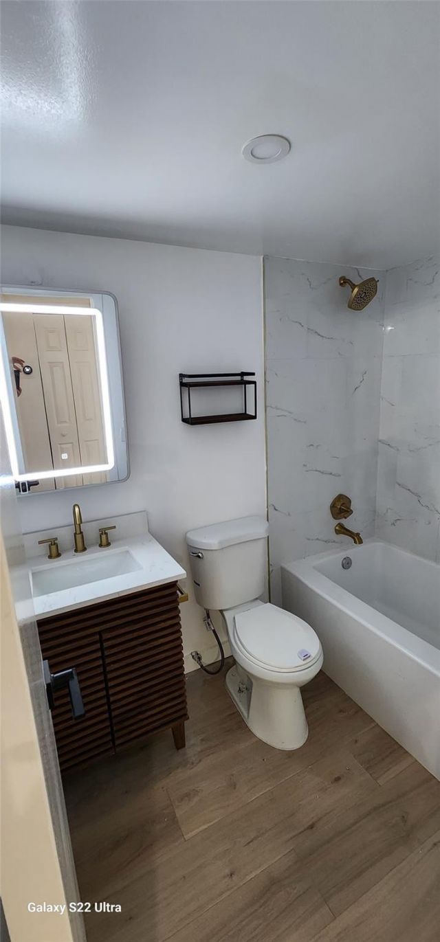 2104 S Cypress Bend Drive, Unit 406, Pompano Beach, FL 33069 Photo