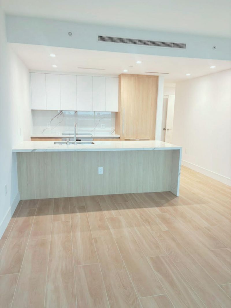 2411 Laguna Circle, Unit 1104, North Miami, FL 33181 Photo