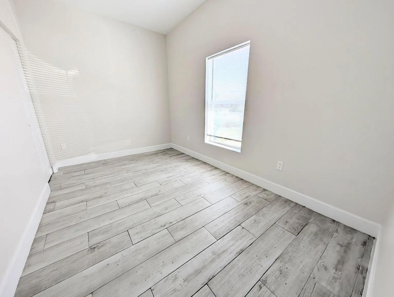 1562 W 26th Court, Riviera Beach, FL 33404 Photo