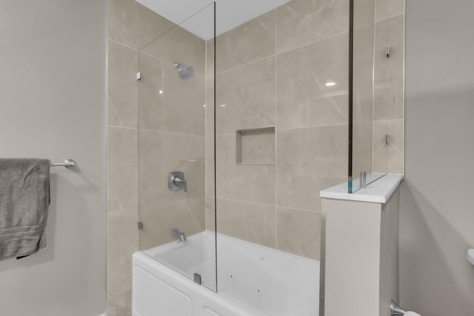 60 Pelican Pointe Drive, Unit 201, Delray Beach, FL 33483 Photo