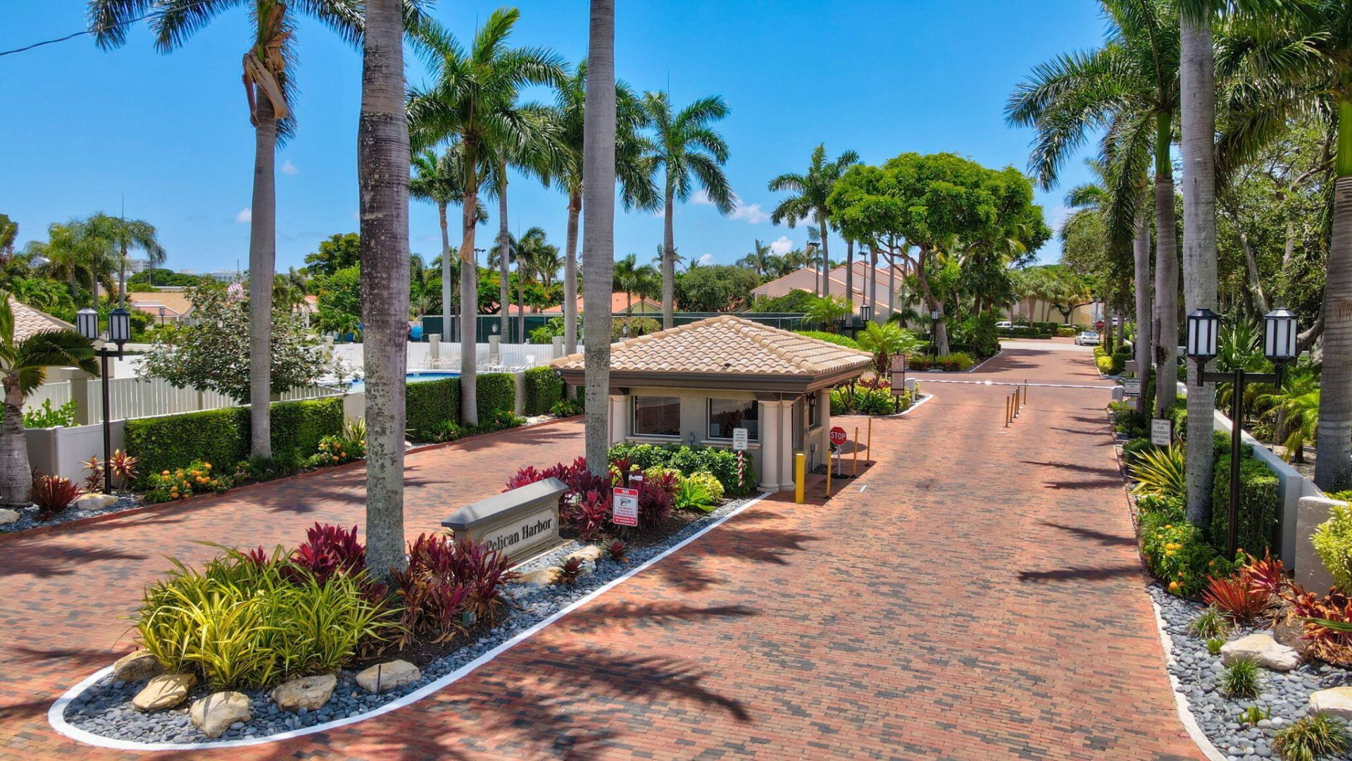 60 Pelican Pointe Drive, Unit 201, Delray Beach, FL 33483 Photo