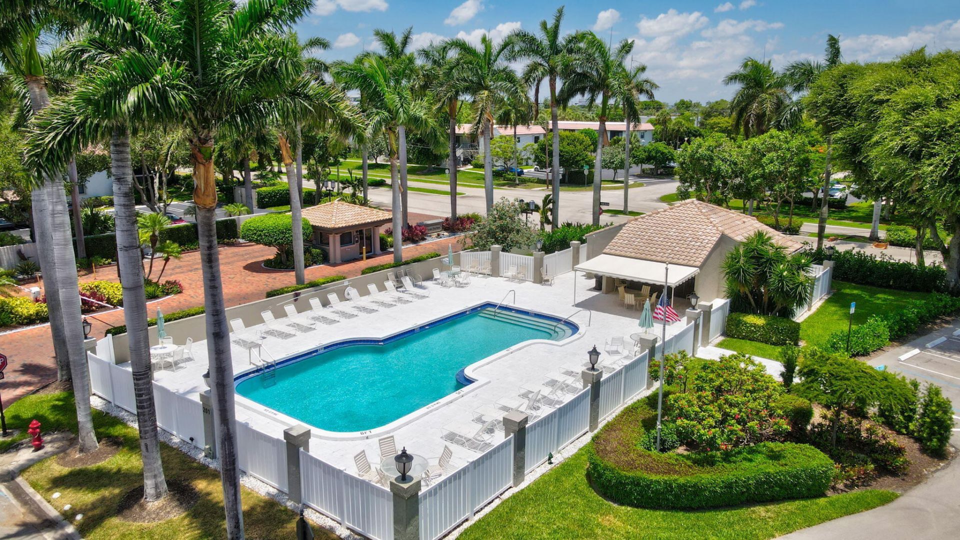 60 Pelican Pointe Drive, Unit 201, Delray Beach, FL 33483 Photo