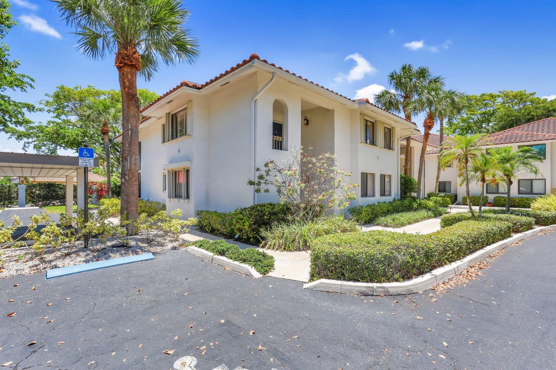 60 Pelican Pointe Drive, Unit 201, Delray Beach, FL 33483 Photo