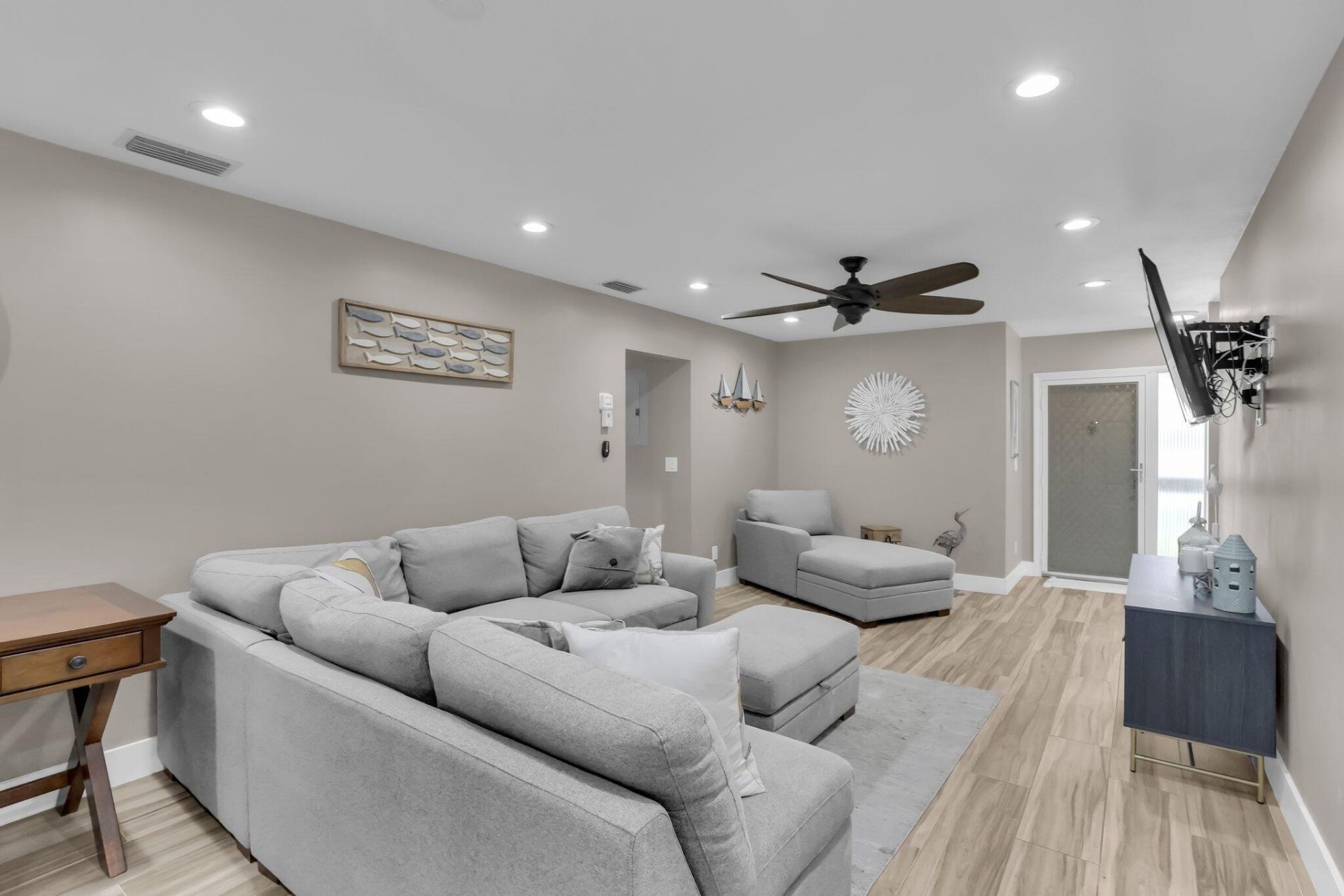 60 Pelican Pointe Drive, Unit 201, Delray Beach, FL 33483 Photo