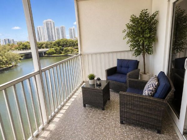 300 Diplomat Parkway, Unit 514, Hallandale Beach, FL 33009