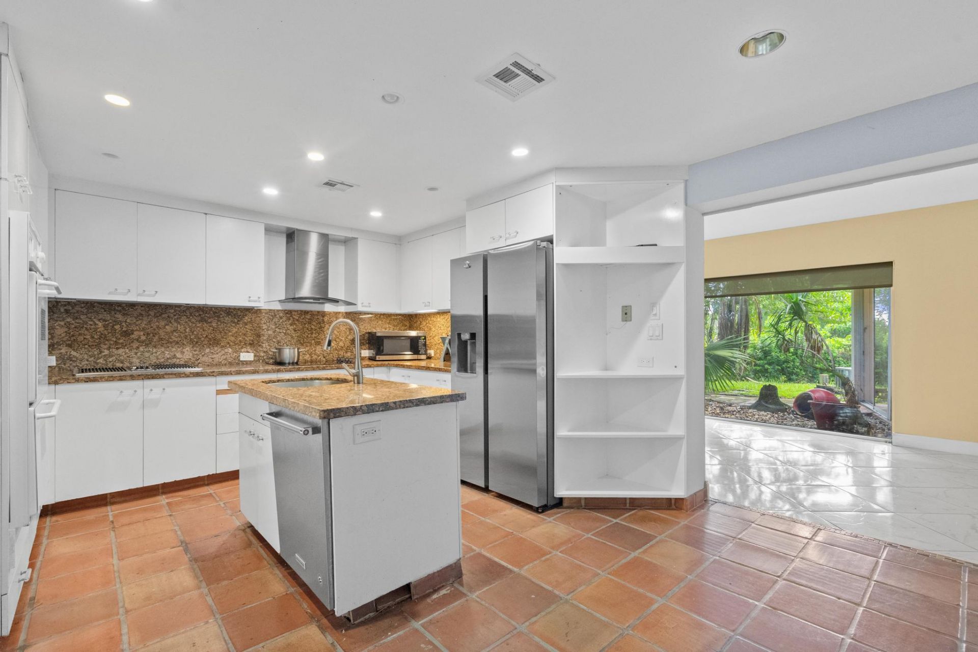 5104 White Oak Lane E, Tamarac, FL 33319 Photo