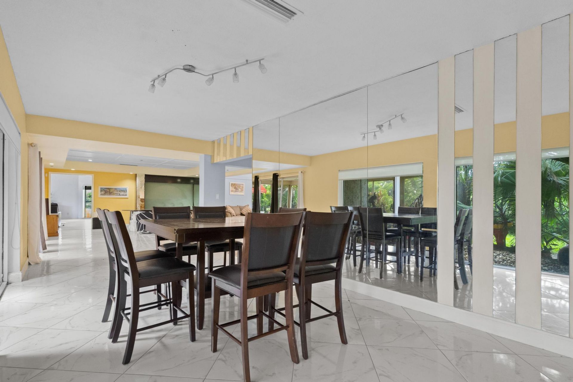 5104 White Oak Lane E, Tamarac, FL 33319 Photo