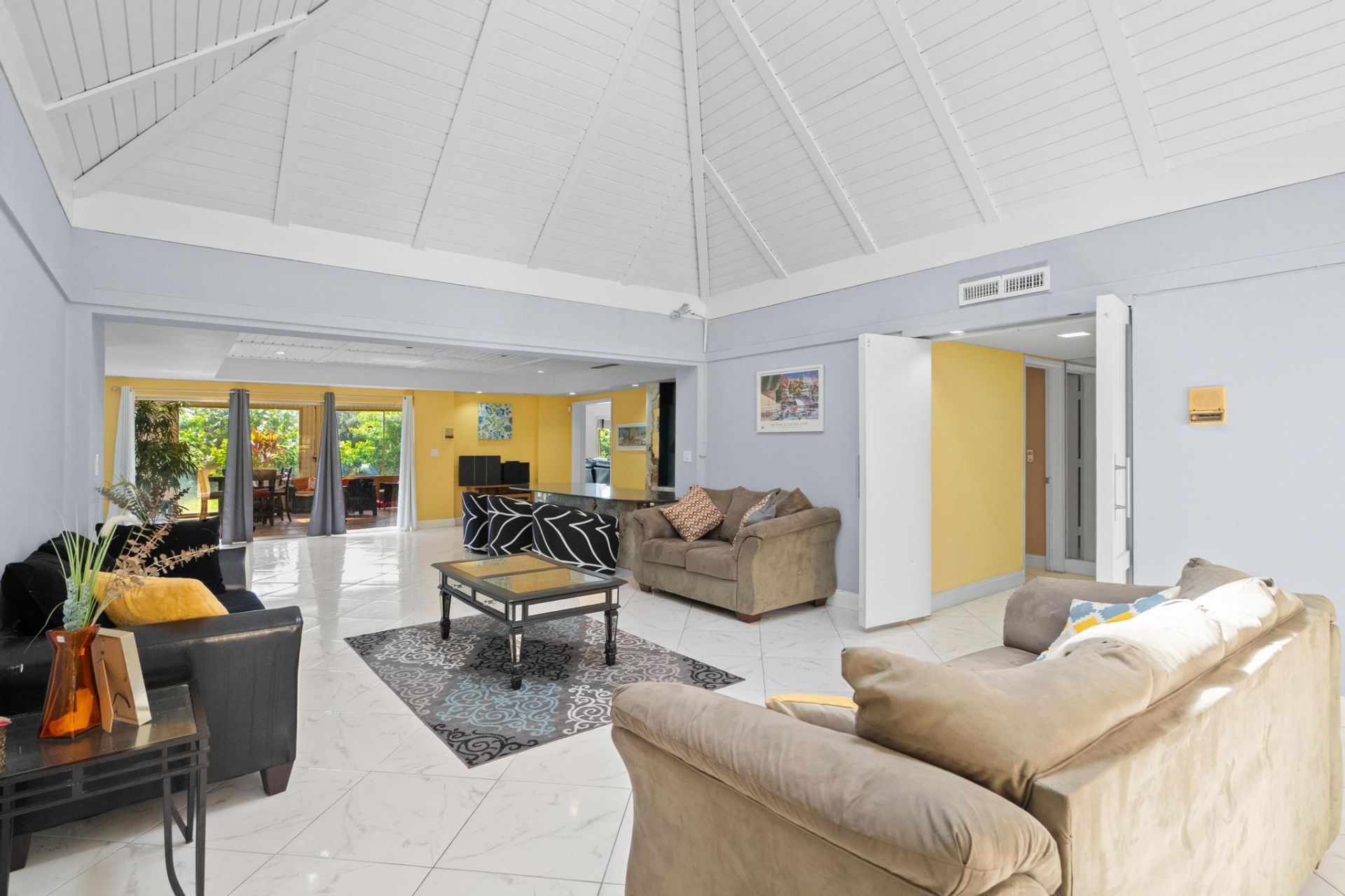 5104 White Oak Lane E, Tamarac, FL 33319 Photo
