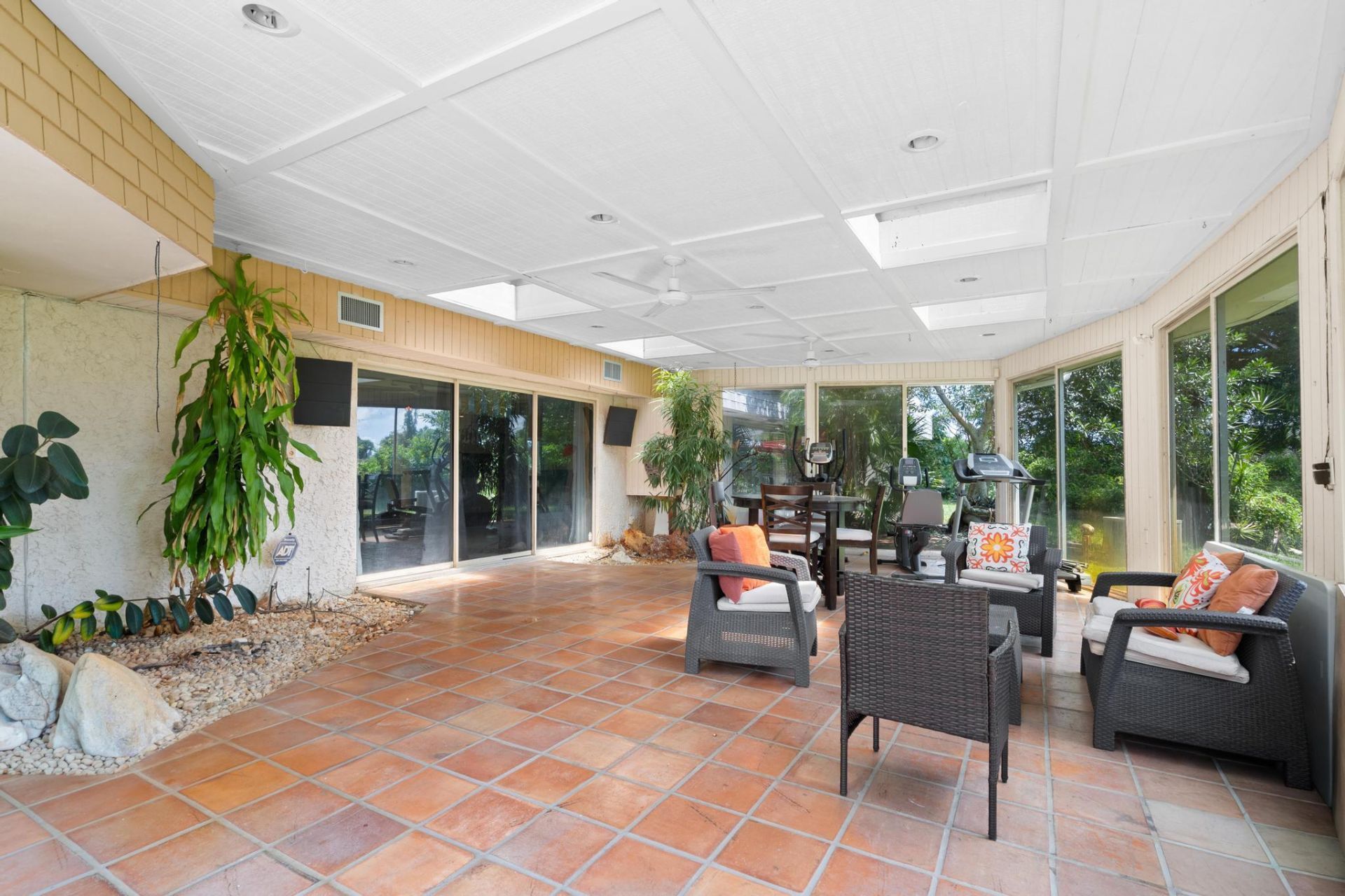 5104 White Oak Lane E, Tamarac, FL 33319 Photo