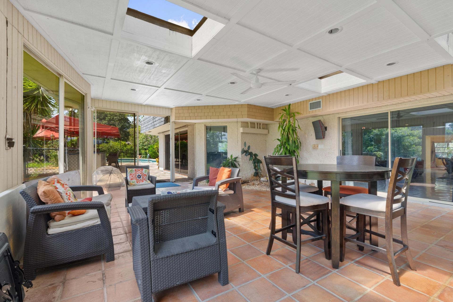 5104 White Oak Lane E, Tamarac, FL 33319 Photo