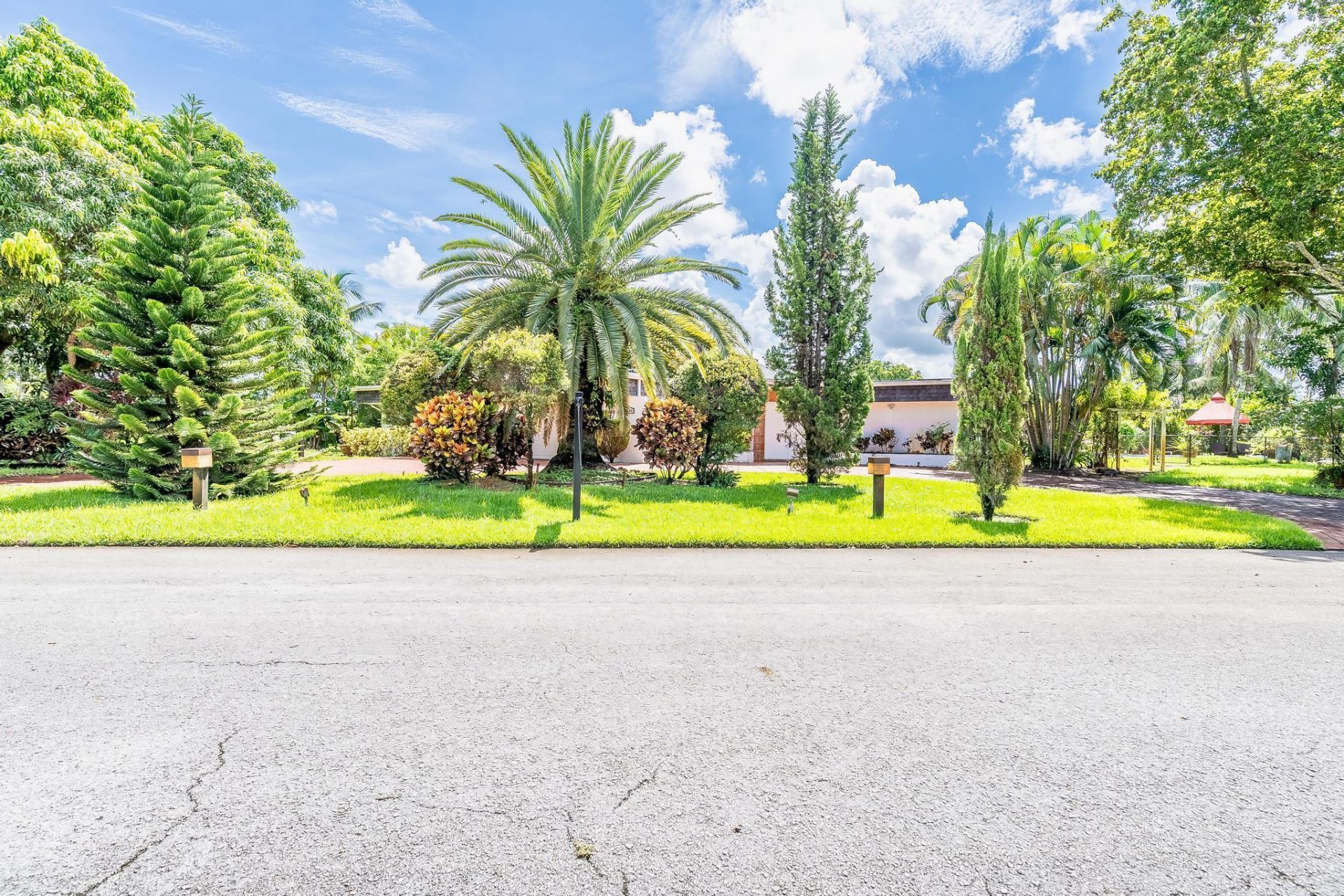 5104 White Oak Lane E, Tamarac, FL 33319 Photo