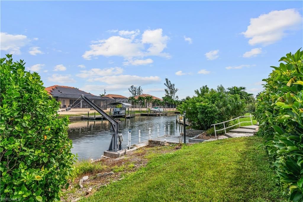 403 SE 33rd Ter, Cape Coral, FL 33904 Photo