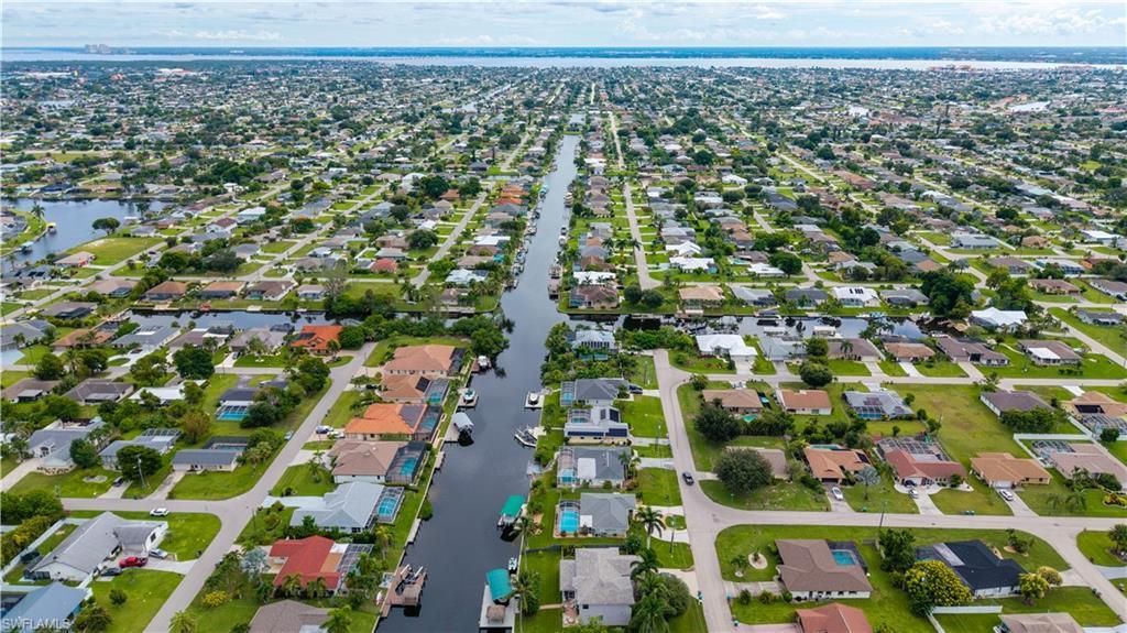 403 SE 33rd Ter, Cape Coral, FL 33904 Photo