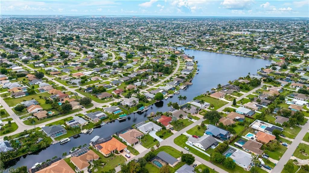 403 SE 33rd Ter, Cape Coral, FL 33904 Photo