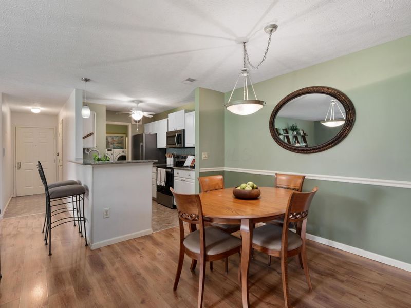 6735 Meadow Creek Drive, Unit 102, Columbus, OH 43235 Photo 10
