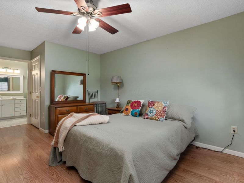 6735 Meadow Creek Drive, Unit 102, Columbus, OH 43235 Photo 16