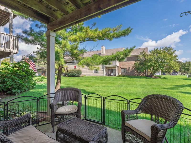 6735 Meadow Creek Drive, Unit 102, Columbus, OH 43235 Photo 28