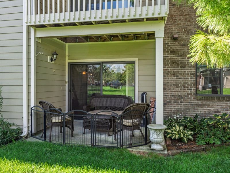 6735 Meadow Creek Drive, Unit 102, Columbus, OH 43235 Photo 29