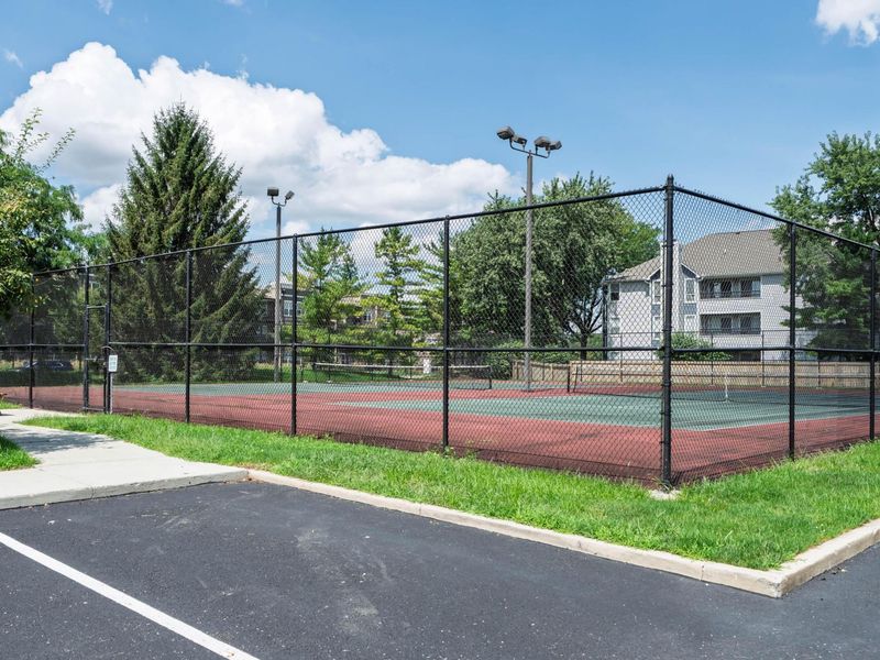 6735 Meadow Creek Drive, Unit 102, Columbus, OH 43235 Photo 39