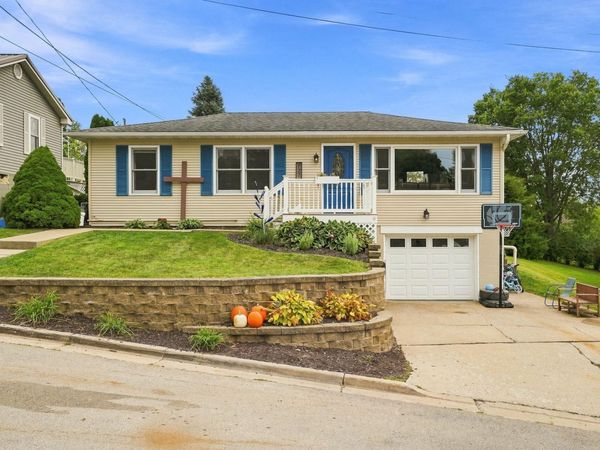 727 N East Street, Darlington, WI 53530