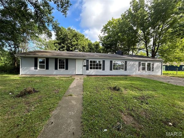 71 W Adams Drive , Cahokia, IL 62206